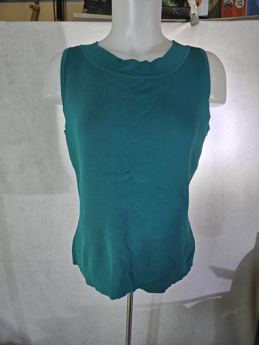 Classic Sleeveless Knit Tank Top in Teal By Dressbarn Size M